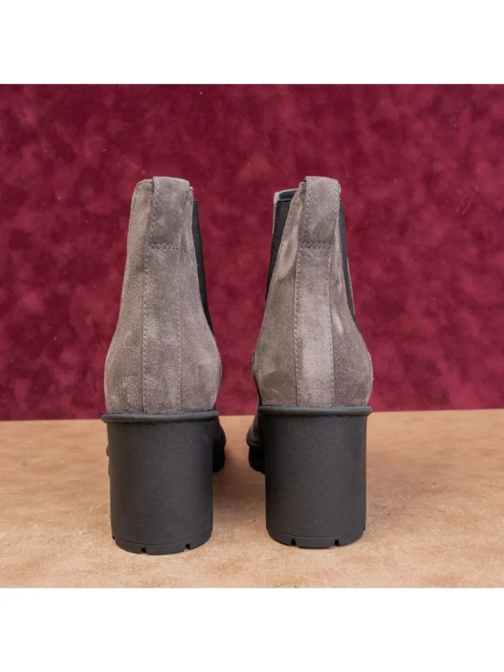 Vince Women Henderson Waterproof Chelsea Grey Suede Boots sz 10EUR40